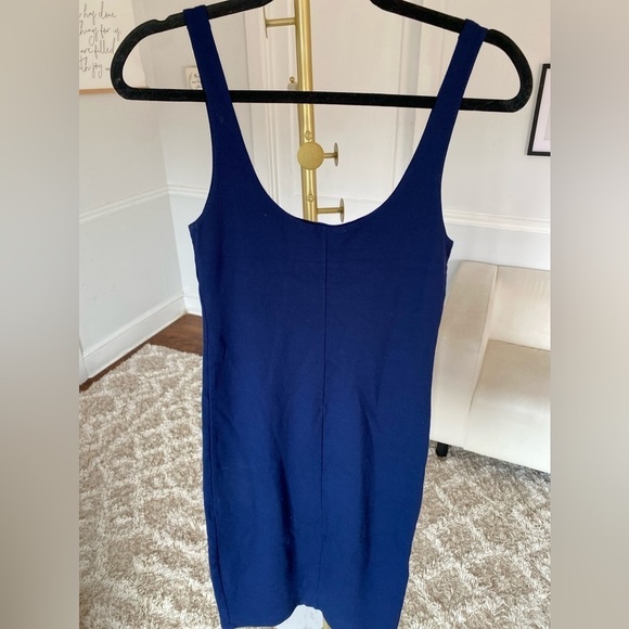 Minimalist Modern Core Navy Sleeveless Bodycon Midi Dress Timeless Appeal Sz S - Picture 3 of 6